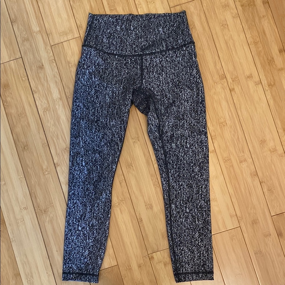 3/4 length lululemon leggings